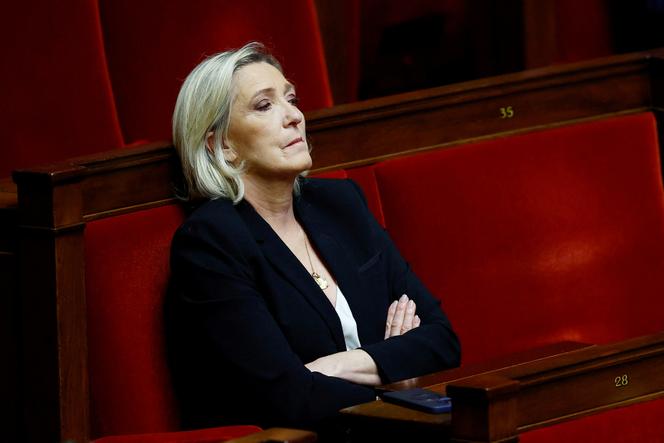 Marine Le Pent bűnösnek találta a bíróság: közpénzt sikkasztott el