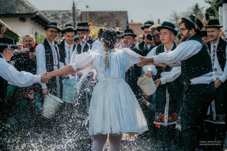 Négynapos lesz idén a Hollókői Húsvéti Fesztivál