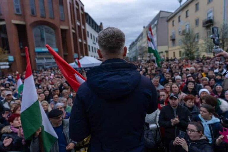 🔴Élőben követheted a Nemzet Hangja országjárást – Magyar Péter újra úton van!