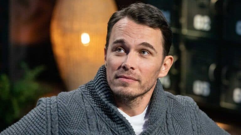 Még mindig azt hiszitek, hogy hallgatással meg tudjátok úszni?