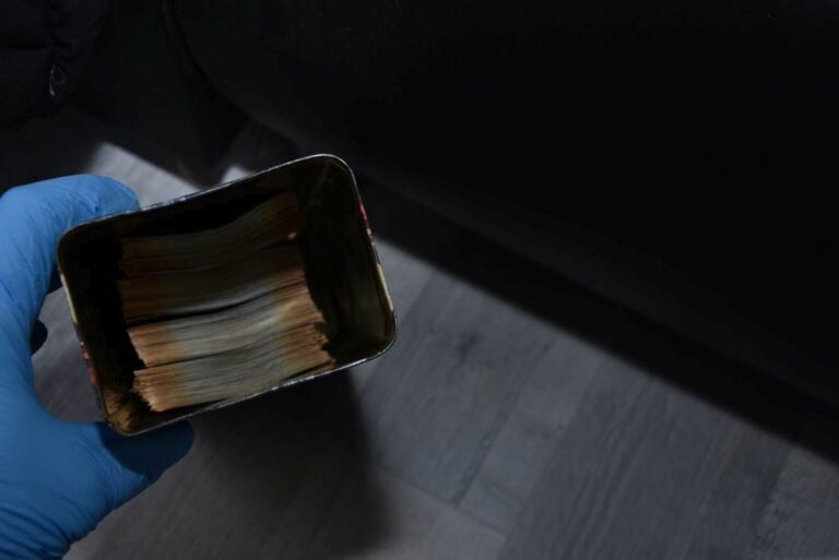 Emberkereskedelem és kényszermunka miatt vettek őrizetbe két embert a rendőrök Nógrádban – Videóval!