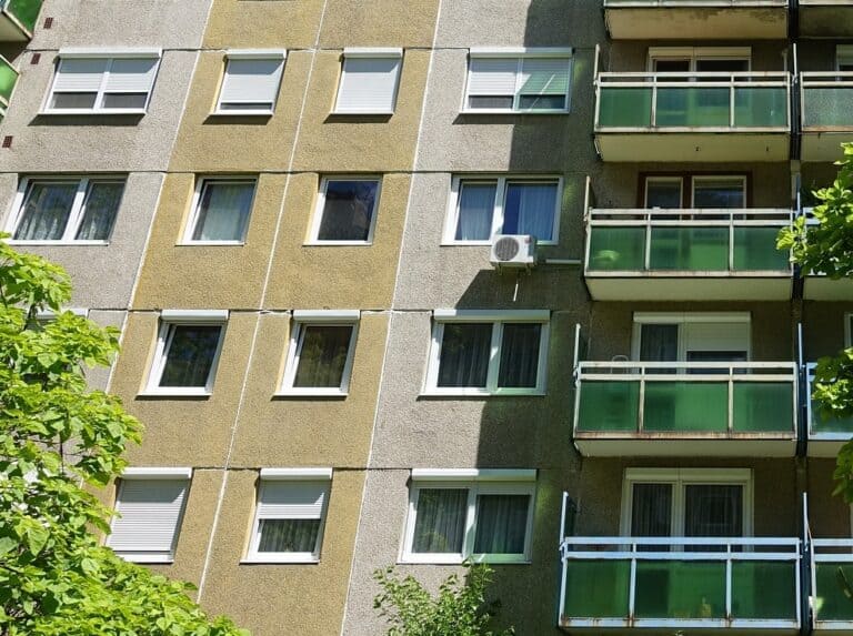 Társasházak pénzéből fedezett magának ezt-azt a bátonyterenyei közös képviselő