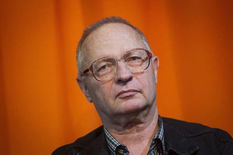 Spiró György szerint a rendszerváltás óta csúszunk vissza a szovjet rendszerbe – veszélyben az államiság