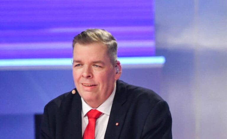 54 éves korában meghalt Schmuck Andor