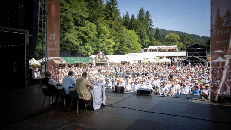 Tusványos – A nulladik napi koncertekkel megkezdődik a 34. Bálványosi Nyári Szabadegyetem és Diáktábor programsorozata