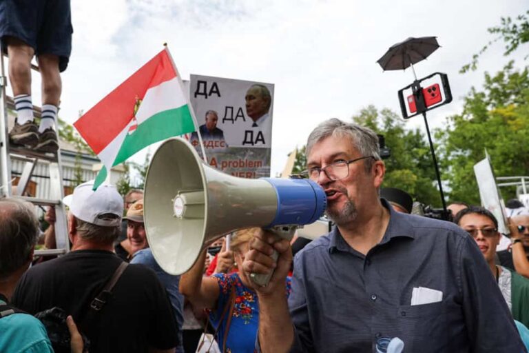 Hadházy szerint Orbán tényleg azt hihette, hogy Szegeden van Szekszárd helyett