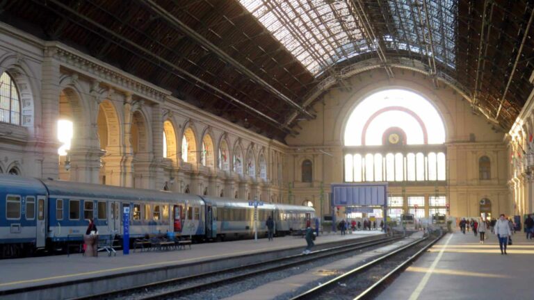 Egy hónapra bezárt a Keleti pályaudvar: itt vannak a legfontosabb tudnivalók