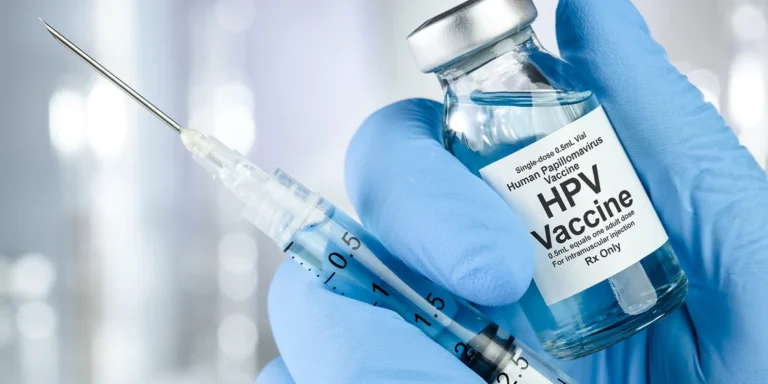 Meghosszabbították a HPV elleni védőoltás igénylési határidejét az iskolákban
