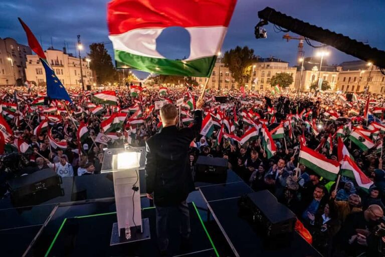 Magyar Péter: Retteg az orbáni hatalom a március 15-i Nemzeti Menettől