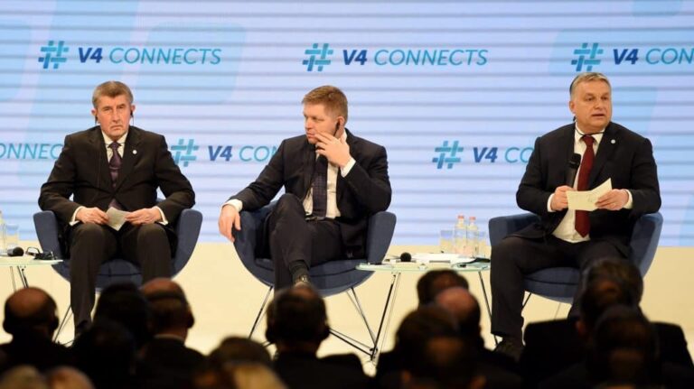 Ukrajna-ellenes szövetséget hoznának létre Orbánék Szlovákiával és Csehországgal