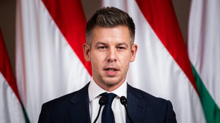 Soha nem látott tömegre számít Magyar Péter a Nemzeti Meneten: Ünnepeljük együtt, hogy valami véget ér