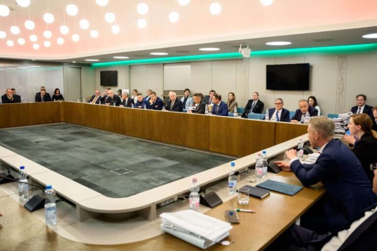 Magyar Péter az átadás-átvétel után: „A főleltáros nem volt itt”